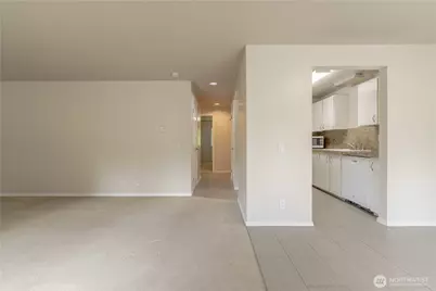 6107 NE 194th Place, Kenmore, WA 98028 - Photo 9