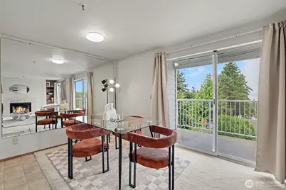 28610 16th Avenue S #202, Federal Way, WA 98003 - Photo 3