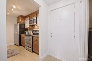 300 N 130th St, Seattle, WA 98133 - Photo 5