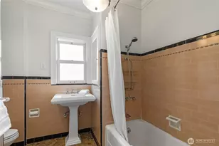 1218 3rd Ave W, Seattle, WA 98119 - Photo 17