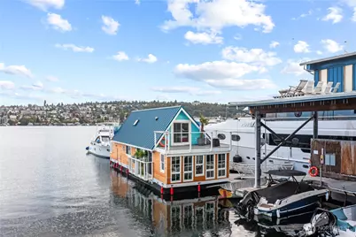 2144 N Westlake Ave N #01DO7, Seattle, WA 98109 - Photo 3
