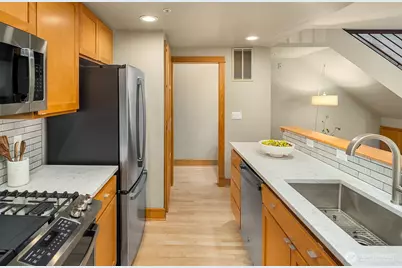 3824 Evanston Avenue N #11, Seattle, WA 98103 - Photo 11