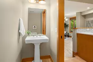 3824 Evanston Ave N, Seattle, WA 98103 - Photo 13