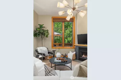 3824 Evanston Avenue N #11, Seattle, WA 98103 - Photo 5