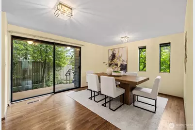 2315 26th Avenue E, Seattle, WA 98112 - Photo 5