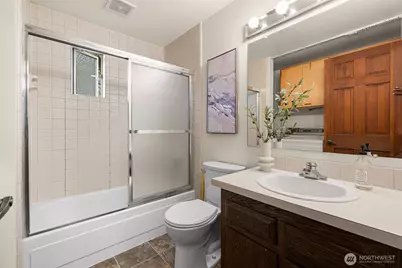 2315 26th Avenue E, Seattle, WA 98112 - Photo 11