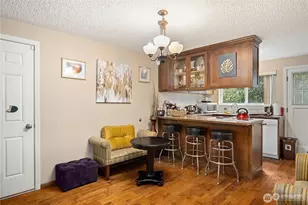 947 N 163rd St, Shoreline, WA 98133 - Photo 5