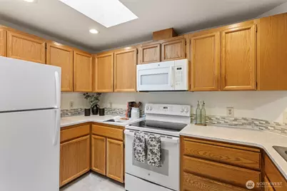 432 3rd Avenue S #B204, Edmonds, WA 98020 - Photo 13