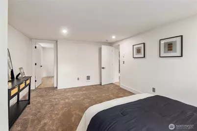 5520 Brooklyn Avenue NE, Seattle, WA 98105 - Photo 19