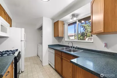 1112 Ridgeway Drive, Oak Harbor, WA 98277 - Photo 13