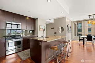 910 Lenora St, Seattle, WA 98121 - Photo 13
