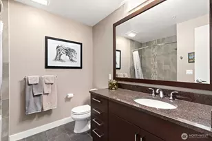 910 Lenora St, Seattle, WA 98121 - Photo 17