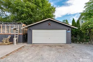21895 Cedardale Rd, Mount Vernon, WA 98274 - Photo 31