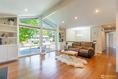1610 Olympia Avenue SE, Renton, WA 98058 - Photo 5