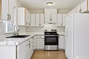 3990 Roma Ct, Bellingham, WA 98226 - Photo 11