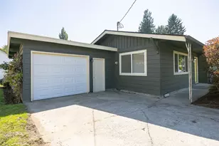 303 Garfield St, Sumas, WA 98295 - Photo 7