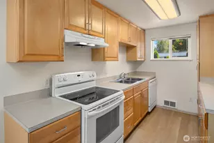 12018 Gibson Rd, Everett, WA 98204 - Photo 21