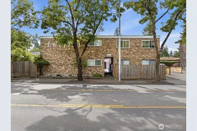 8701 35th Avenue NE #Apt 4, Seattle, WA 98115 - Photo 1