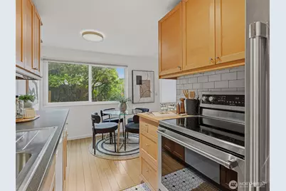 8701 35th Avenue NE #Apt 4, Seattle, WA 98115 - Photo 15