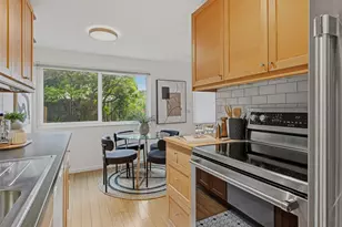 8701 35th Ave NE, Seattle, WA 98115 - Photo 15