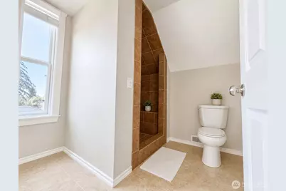 2611 S 135th Street, SeaTac, WA 98168 - Photo 3