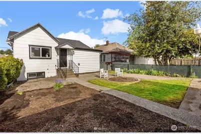 238 Meadow N, Renton, WA 98057 - Photo 17