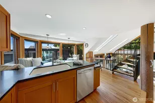 3110 Portage Bay Pl E, Seattle, WA 98102 - Photo 17