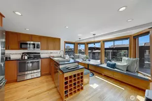 3110 Portage Bay Pl E, Seattle, WA 98102 - Photo 13