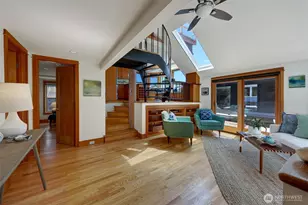 3110 Portage Bay Pl E, Seattle, WA 98102 - Photo 3