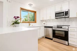 2419 Federal Ave E, Seattle, WA 98102 - Photo 19