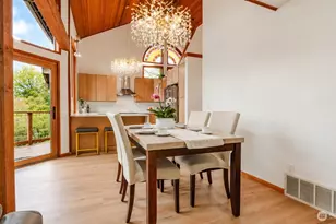 2419 Federal Ave E, Seattle, WA 98102 - Photo 5