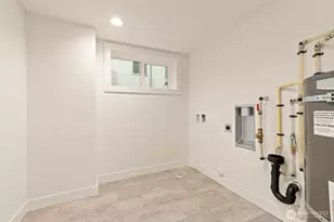 1128 N 77th St, Seattle, WA 98103 - Photo 31