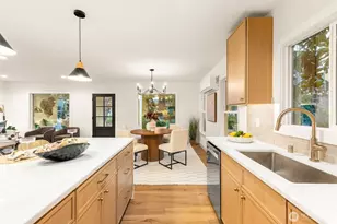1128 N 77th St, Seattle, WA 98103 - Photo 9