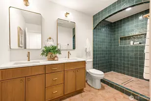 1128 N 77th St, Seattle, WA 98103 - Photo 17