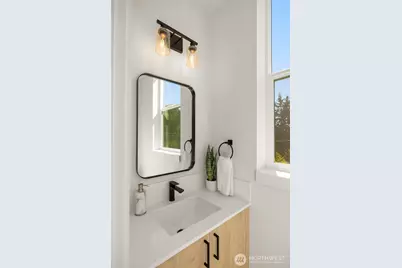 3852 Carr Place N, Seattle, WA 98103 - Photo 19