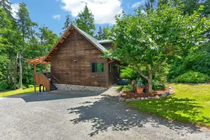 1649 Hemlock Dr, Camano Island, WA 98282 - Photo 3