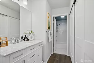 769 Hayes St, Seattle, WA 98109 - Photo 17