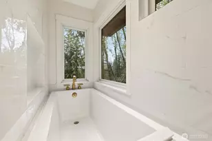 14317 SE 49th St, Bellevue, WA 98006 - Photo 25