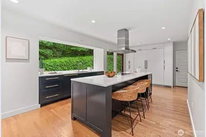 14317 SE 49th Street, Bellevue, WA 98006 - Photo 13