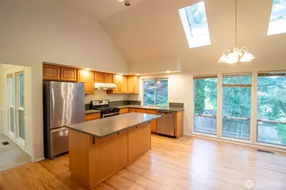 4113 238th Court SE, Sammamish, WA 98029 - Photo 3