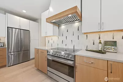 13047 39th Avenue NE #A, Seattle, WA 98125 - Photo 5