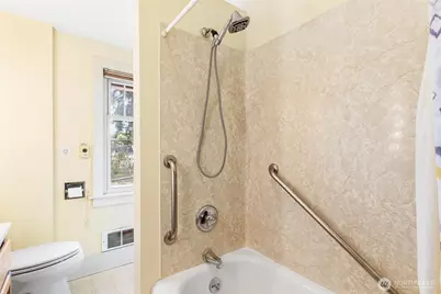 421 E Division Street, Mount Vernon, WA 98274 - Photo 15