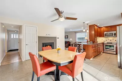 555 4th Avenue S, Edmonds, WA 98020 - Photo 7