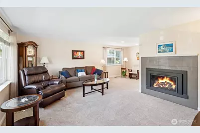 555 4th Avenue S, Edmonds, WA 98020 - Photo 3