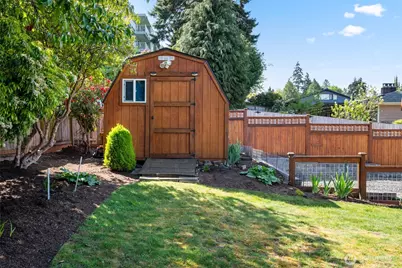 555 4th Avenue S, Edmonds, WA 98020 - Photo 29