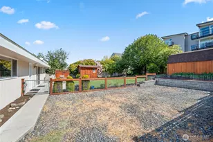 555 4th Ave S, Edmonds, WA 98020 - Photo 31
