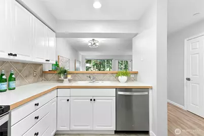 2300 Jefferson Avenue NE #E121, Renton, WA 98056 - Photo 13