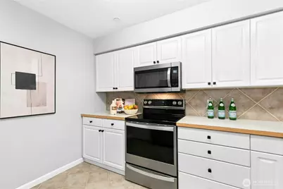 2300 Jefferson Avenue NE #E121, Renton, WA 98056 - Photo 11