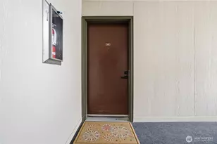 18200 NE 73rd Ave, Kenmore, WA 98028 - Photo 3