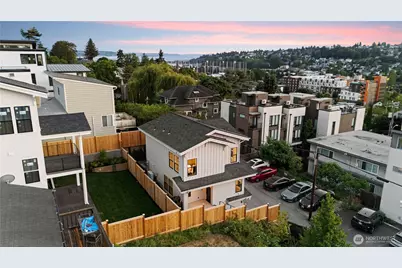 3245 13th Avenue W, Seattle, WA 98119 - Photo 25